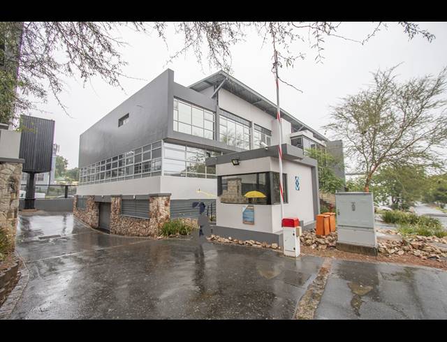 1,596M² OFFICE TO LET IN PARKMORE